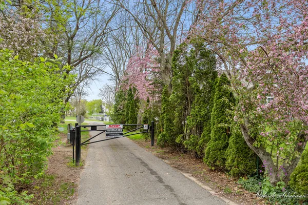$469,900 | 6495 Los Altos Drive Northeast, Rockford, MI 49341
