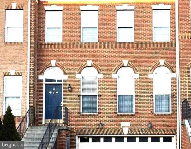 $3,500 | 42060 Fremont Preserve Square, Aldie, VA 20105