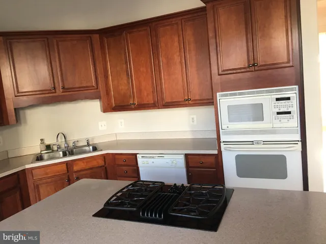 $3,400 | 42060 Fremont Preserve Square, Aldie, VA 20105