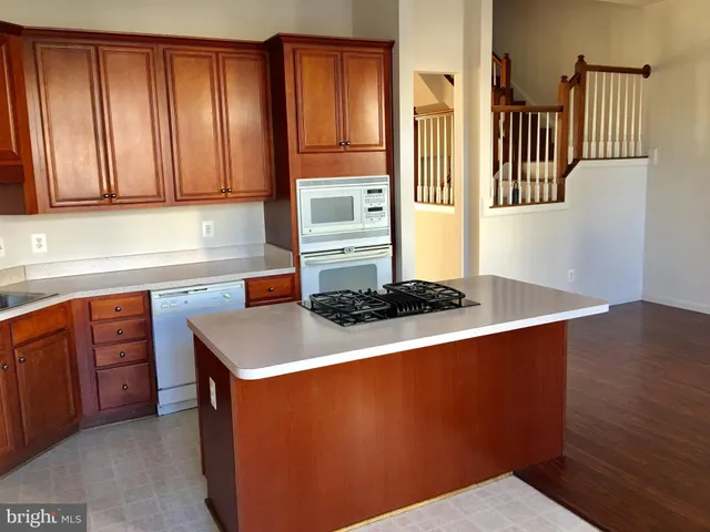 $3,400 | 42060 Fremont Preserve Square, Aldie, VA 20105