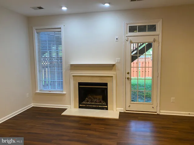 $3,400 | 42060 Fremont Preserve Square, Aldie, VA 20105