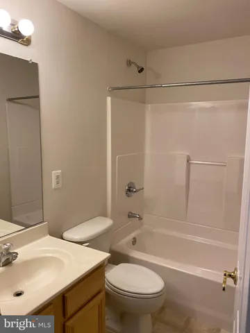 $3,400 | 42060 Fremont Preserve Square, Aldie, VA 20105