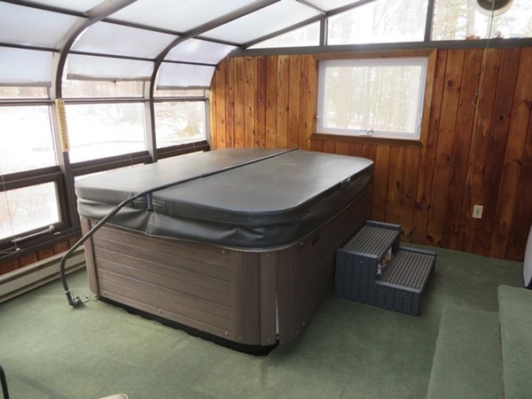 76 Hillside Road Deerfield, MA 01373 - Photo 5 of 24 Gallery Image 5