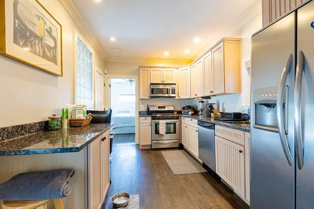 $725,000 | 581 East 8th Street, Unit 1, Boston, MA 02127