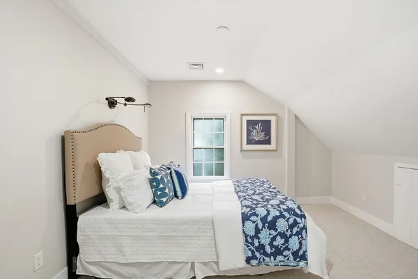 $679,000 | 190 South Street, Unit B, Hingham, MA 02043