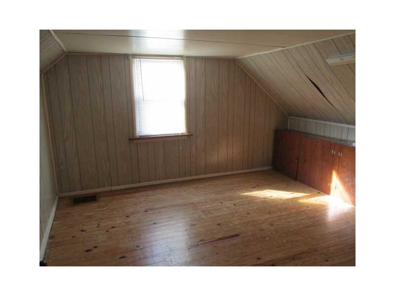 302 Ridge Boulevard Connellsville, PA 15425 - Photo 11 of 14 Bedroom.