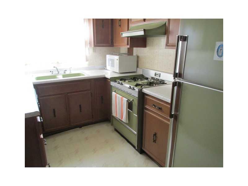 302 Ridge Boulevard Connellsville, PA 15425 - Photo 6 of 14 Kitchen.