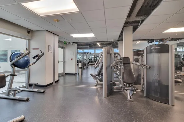 $7,500 | 150 East Robinson Street, Unit 2002, Orlando, FL 32801