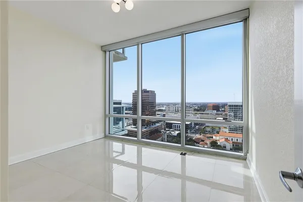 $7,500 | 150 East Robinson Street, Unit 2002, Orlando, FL 32801