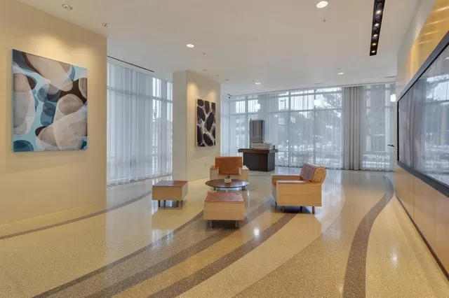 $7,500 | 150 East Robinson Street, Unit 2002, Orlando, FL 32801