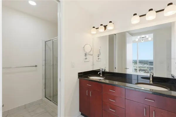 $7,500 | 150 East Robinson Street, Unit 2002, Orlando, FL 32801