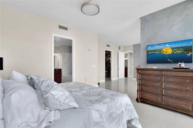 $7,500 | 150 East Robinson Street, Unit 2002, Orlando, FL 32801