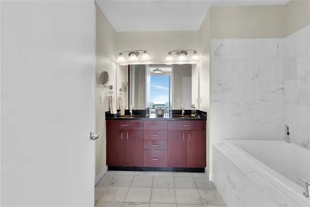 $7,500 | 150 East Robinson Street, Unit 2002, Orlando, FL 32801