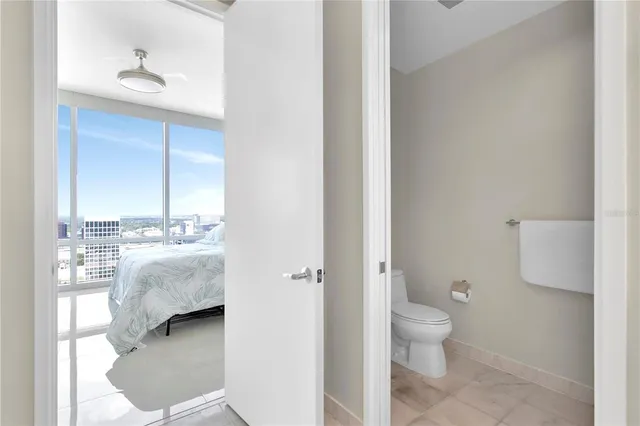 $7,500 | 150 East Robinson Street, Unit 2002, Orlando, FL 32801