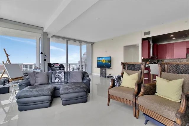 $7,500 | 150 East Robinson Street, Unit 2002, Orlando, FL 32801