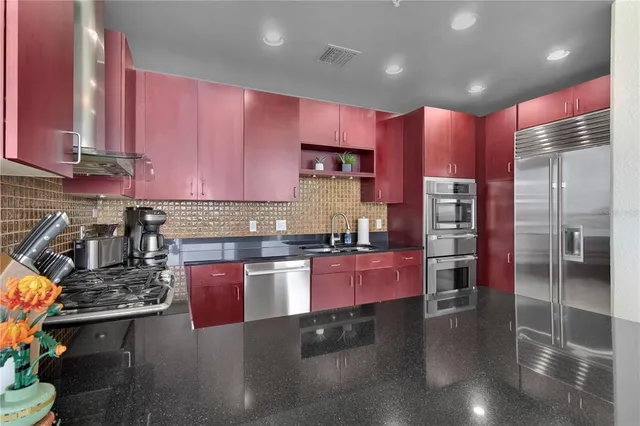 $7,500 | 150 East Robinson Street, Unit 2002, Orlando, FL 32801