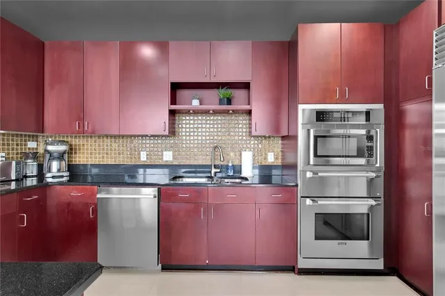 $7,500 | 150 East Robinson Street, Unit 2002, Orlando, FL 32801