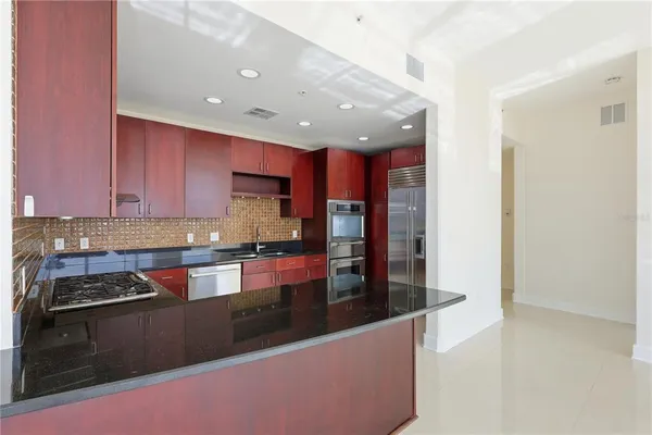 $7,500 | 150 East Robinson Street, Unit 2002, Orlando, FL 32801