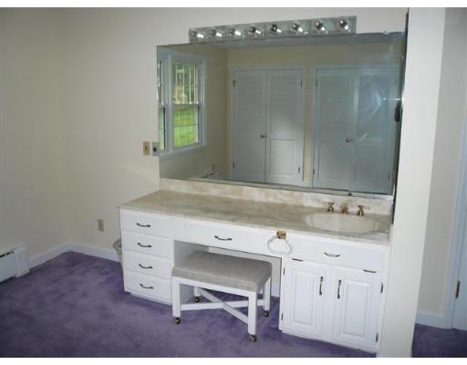 47 Overlook Drive Springfield, MA 01118 - Photo 14 of 18 Gallery Image 14