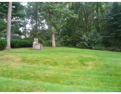 47 Overlook Drive Springfield, MA 01118 - Photo 17 of 18 Gallery Image 17