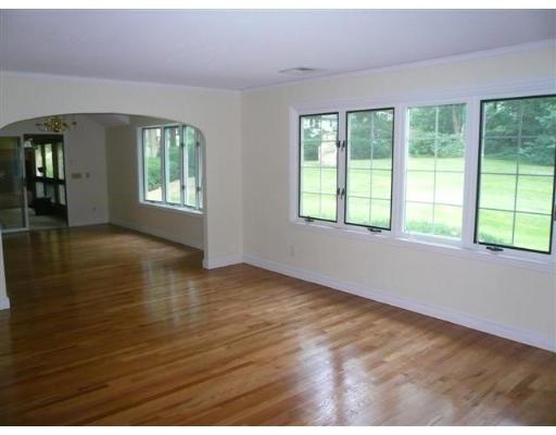 47 Overlook Drive Springfield, MA 01118 - Photo 7 of 18 Gallery Image 7