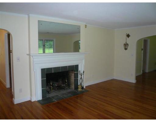 47 Overlook Drive Springfield, MA 01118 - Photo 8 of 18 Gallery Image 8