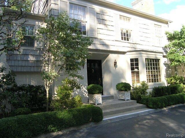 Front Entrance Way