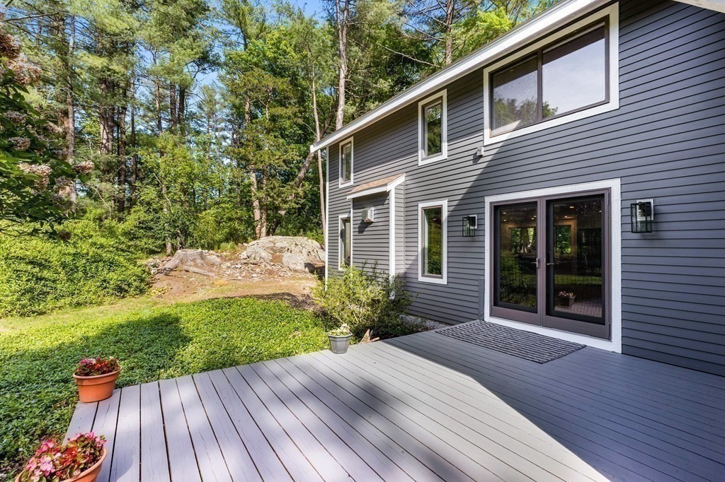 142 Ward Street Hingham, MA 02043 - Photo 34 of 41 a front view of a house with garden