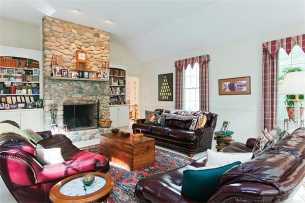 11 Warren Road Dedham, MA 02026 - Photo 5 of 15 Gallery Image 5