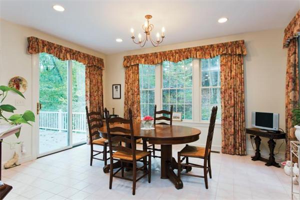 11 Warren Road Dedham, MA 02026 - Photo 7 of 15 Gallery Image 7