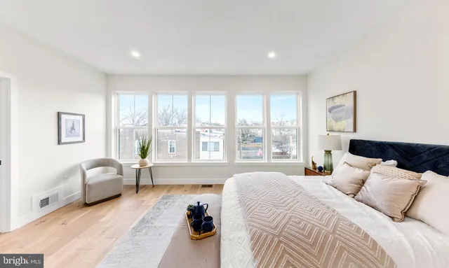 $1,100,000 | 5404 4th Street Northwest, Unit 2, Washington, DC 20011