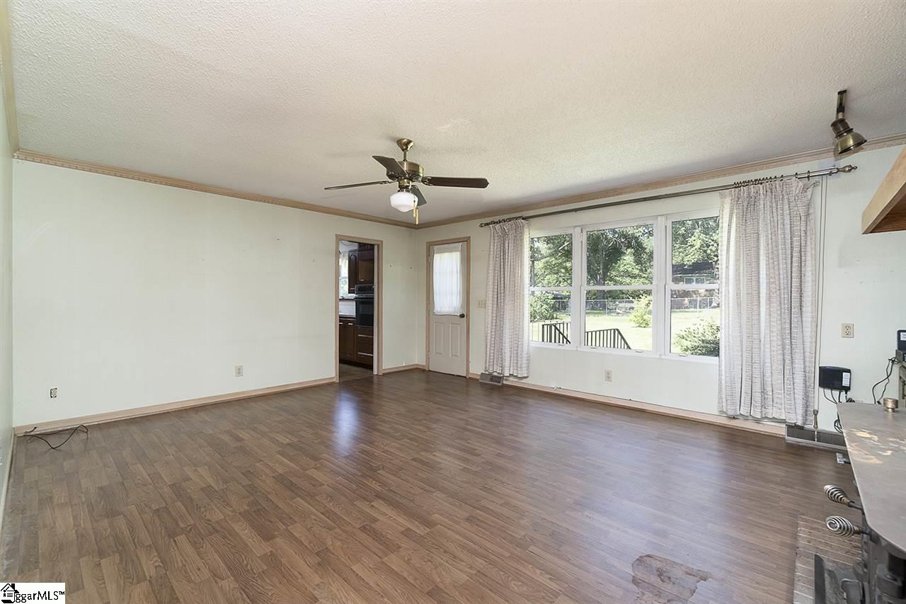 18 Sandringham Road Taylors, SC 29687 - Photo 11 of 36 Gallery Image 11