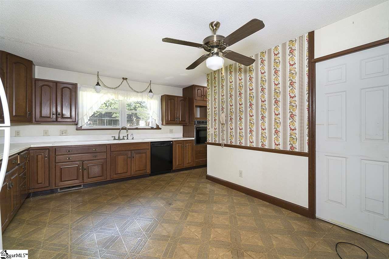 18 Sandringham Road Taylors, SC 29687 - Photo 14 of 36 Gallery Image 14