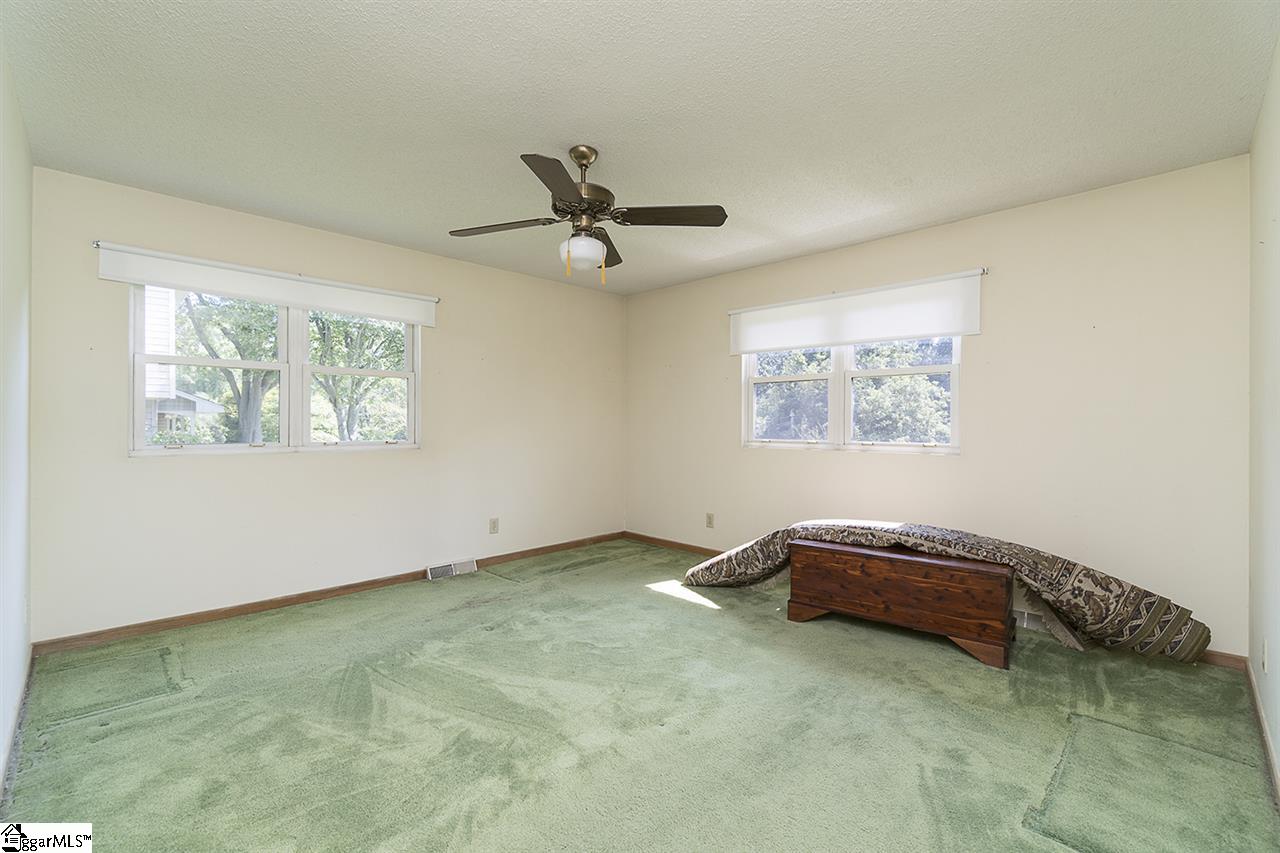 18 Sandringham Road Taylors, SC 29687 - Photo 20 of 36 Gallery Image 20