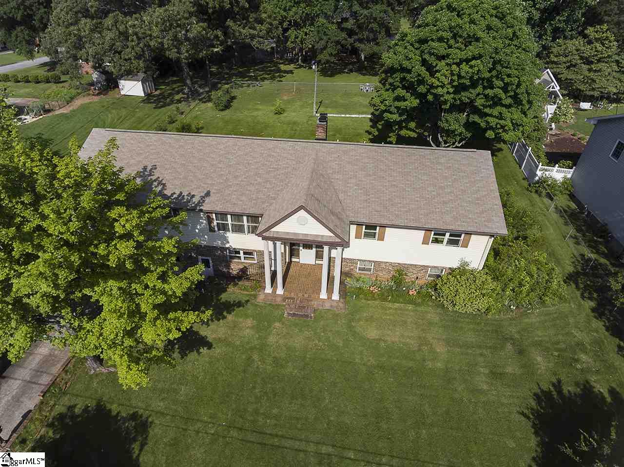 18 Sandringham Road Taylors, SC 29687 - Photo 3 of 36 Gallery Image 3