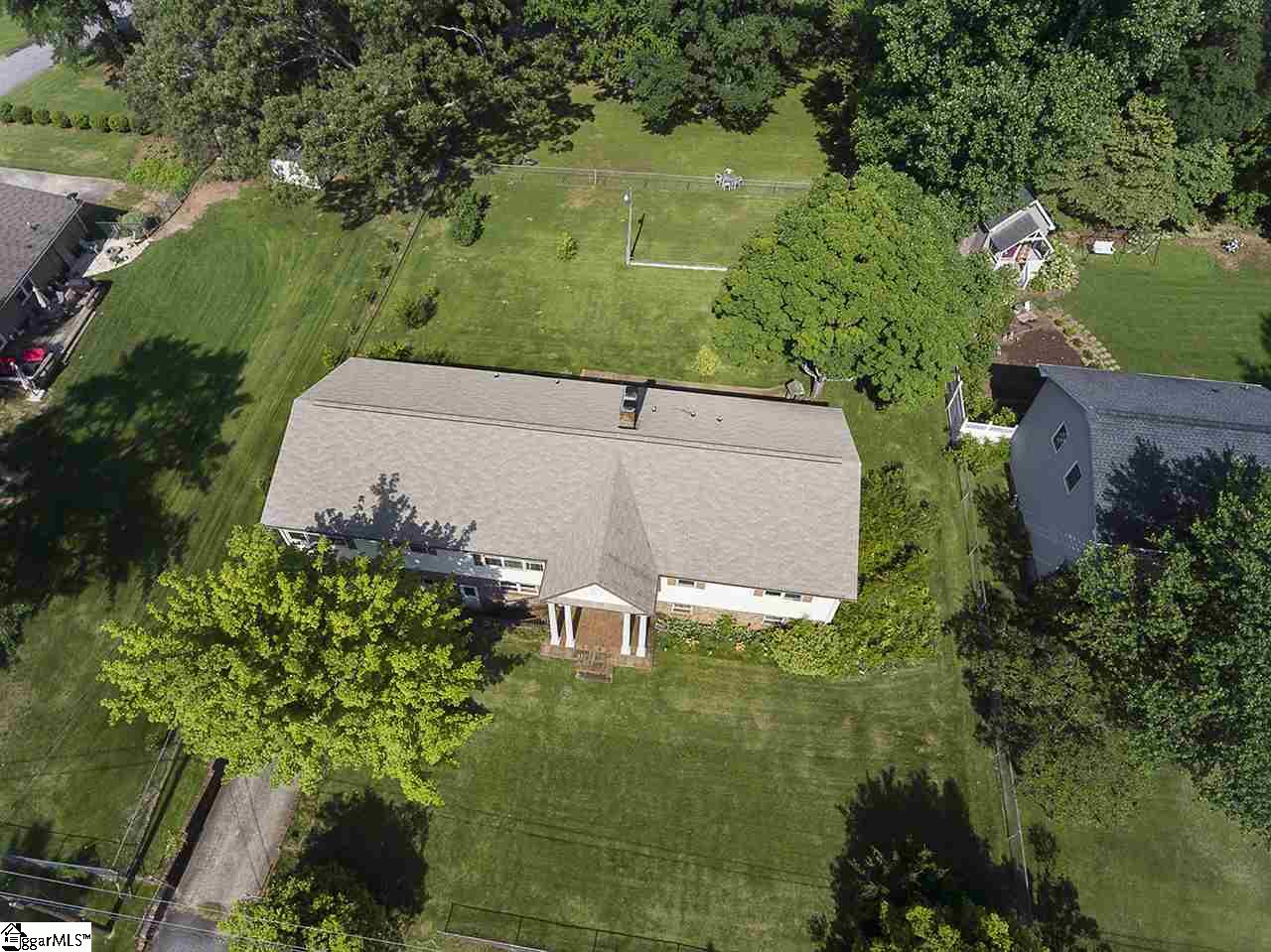 18 Sandringham Road Taylors, SC 29687 - Photo 4 of 36 Gallery Image 4