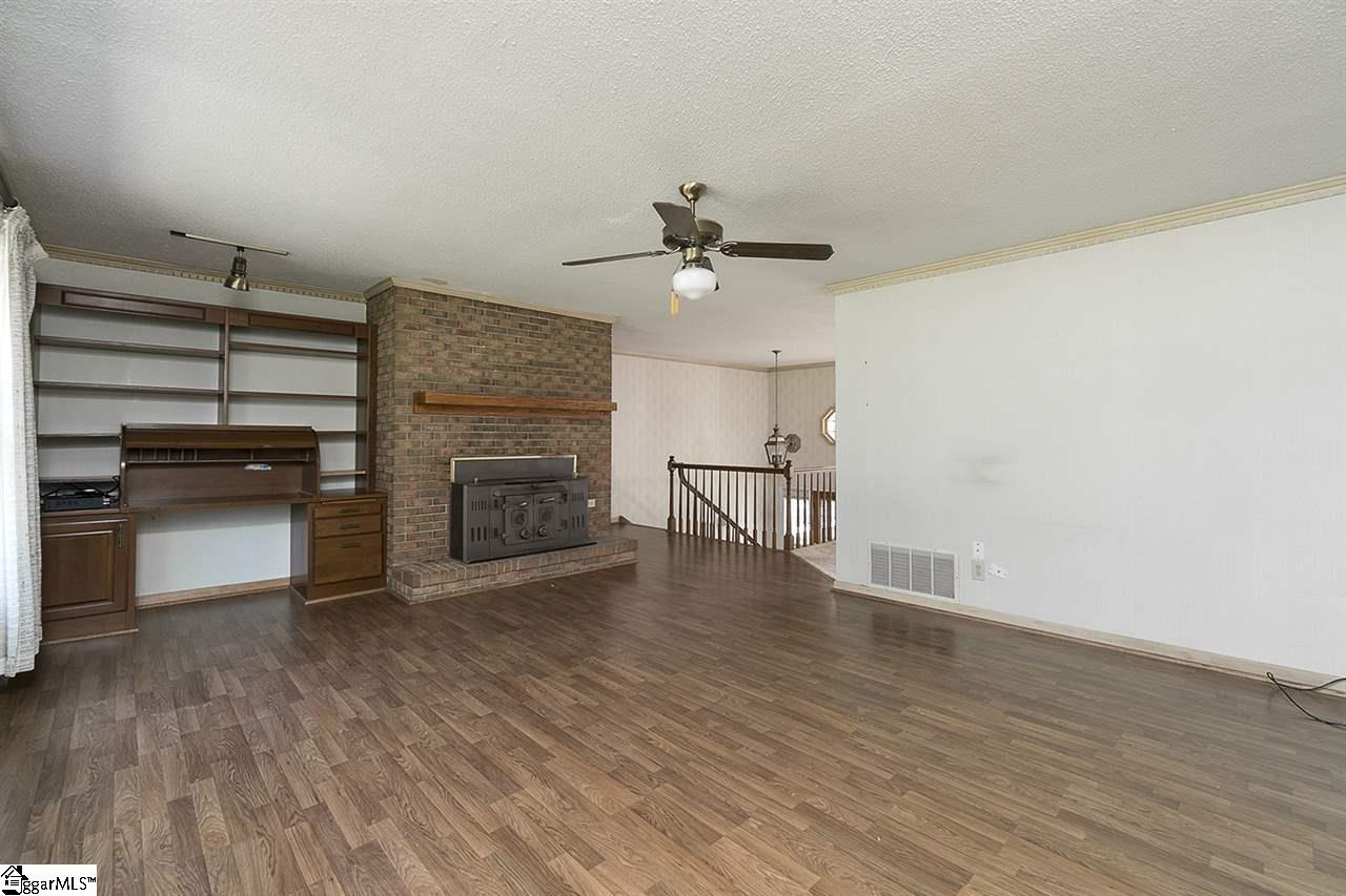 18 Sandringham Road Taylors, SC 29687 - Photo 10 of 36 Gallery Image 10