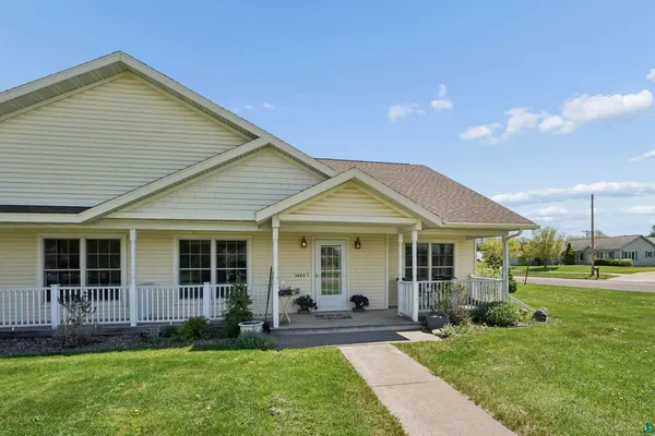 $274,900 | 1422 New York Avenue, Unit 6, Superior, WI 54880