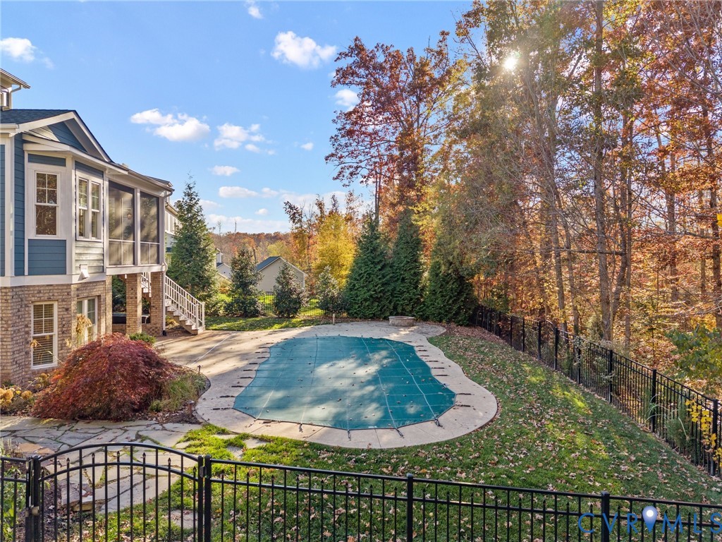 16125 Binley Road Midlothian, VA 23112 - Photo 49 of 50 a view of a backyard of a house