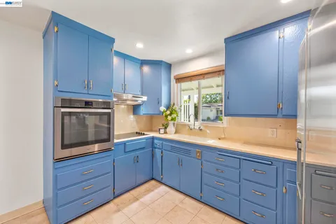 $725,000 | 1726 137th Avenue, San Leandro, CA 94578