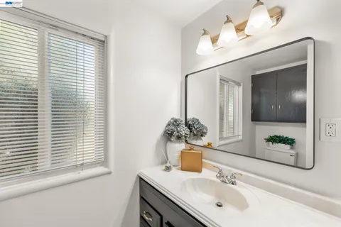 $725,000 | 1726 137th Avenue, San Leandro, CA 94578