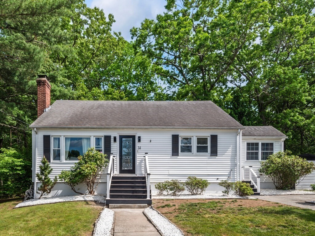 14 Orton Street Worcester, MA 01604 - Photo 1 of 35
