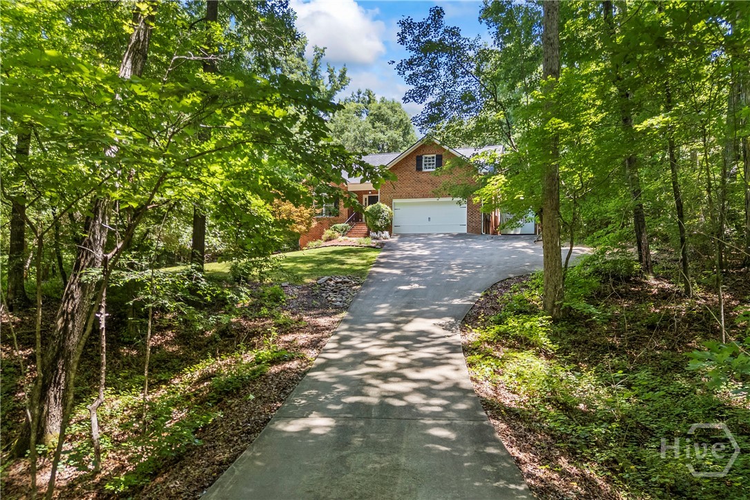 1141 Golf Course Lane Athens, GA 30605 - Photo 3 of 44