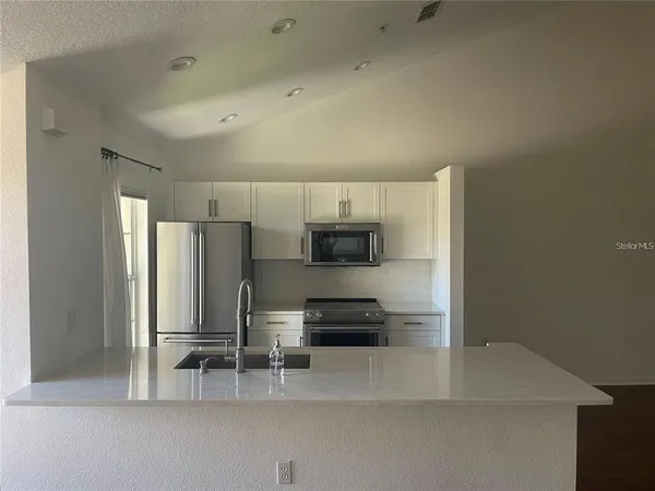 $2,400 | 4275 Castle Bridge, Unit 1324, Sarasota, FL 34238