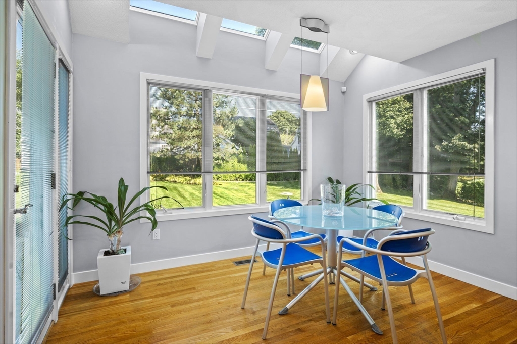 26 Sherwood Road Swampscott, MA 01907 - Photo 10 of 38 Gallery Image 10