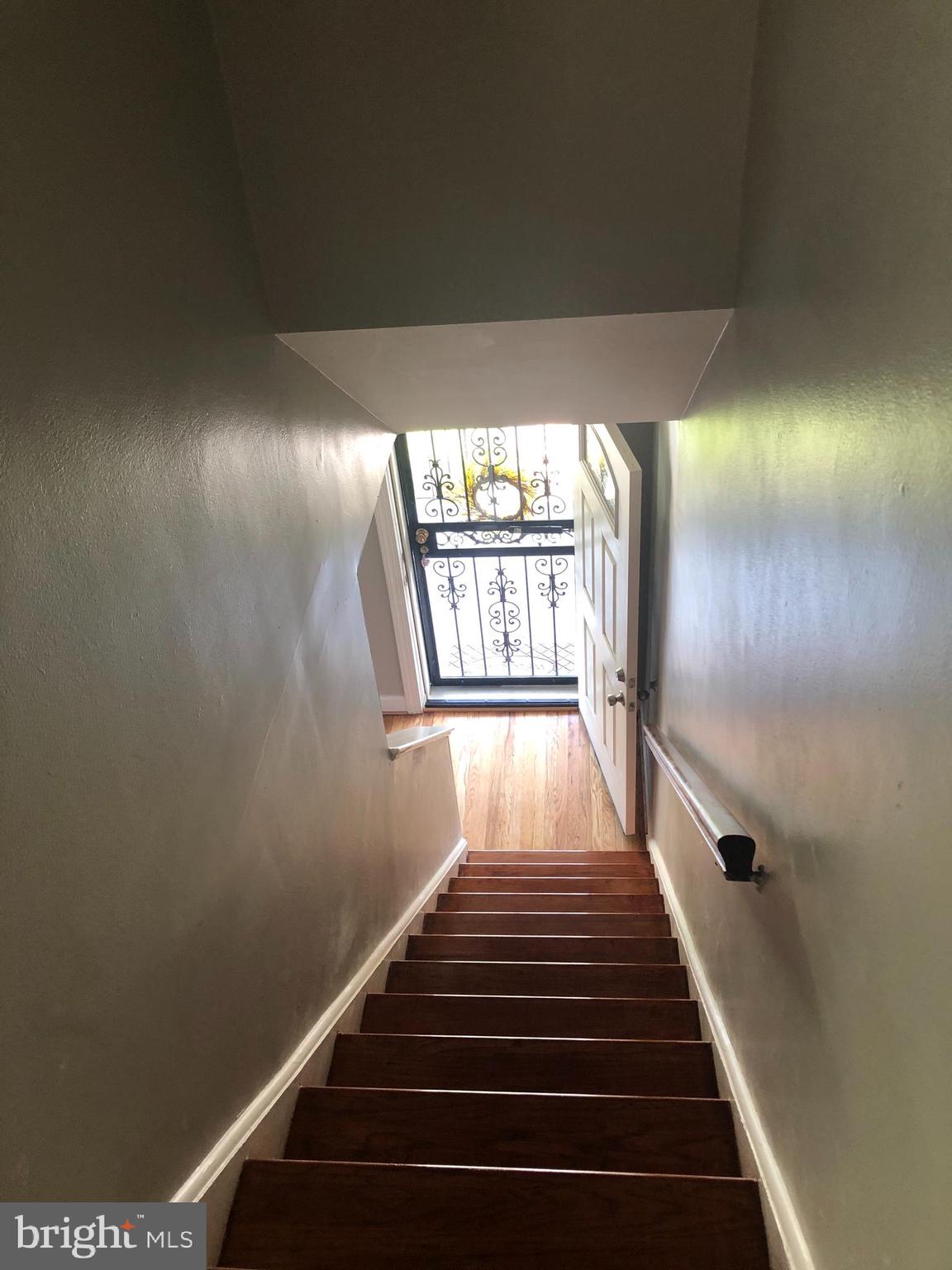 3541 Benzinger Road Baltimore, MD 21229 - Photo 28 of 33 a view of entryway