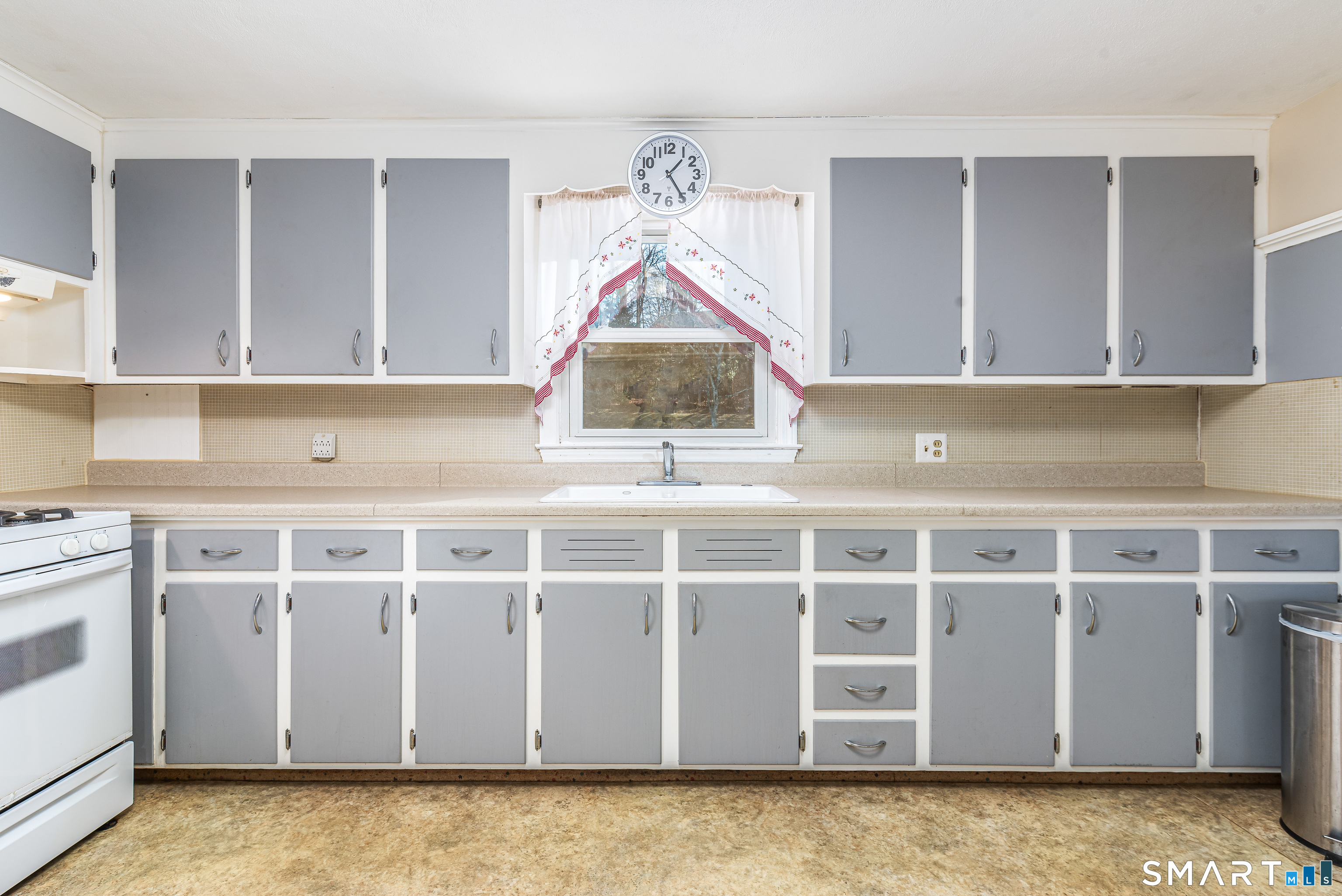 15 Terrace Drive Vernon, CT 06066 - Photo 17 of 40