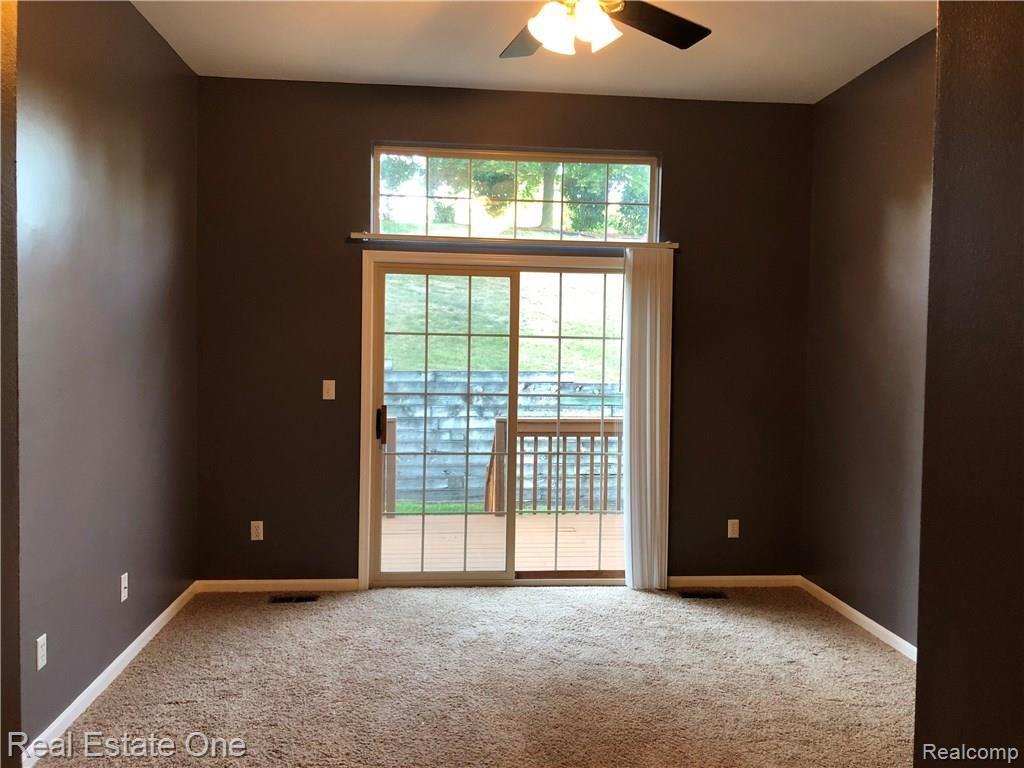 875 Ridgeside Drive, Unit 5 Milford, MI 48381 - Photo 7 of 19 IMG_2676.jpg