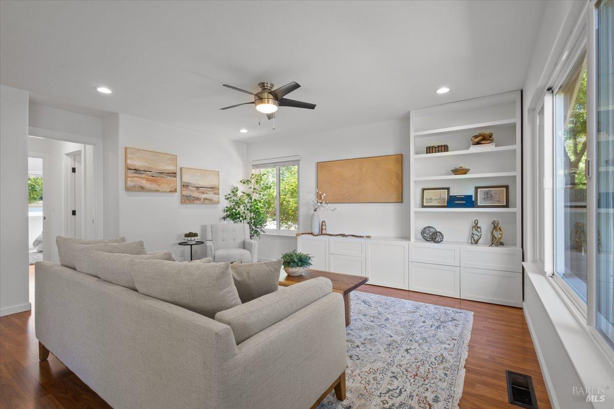 1194 Halyard Drive Santa Rosa, CA 95401 - Photo 7 of 50
