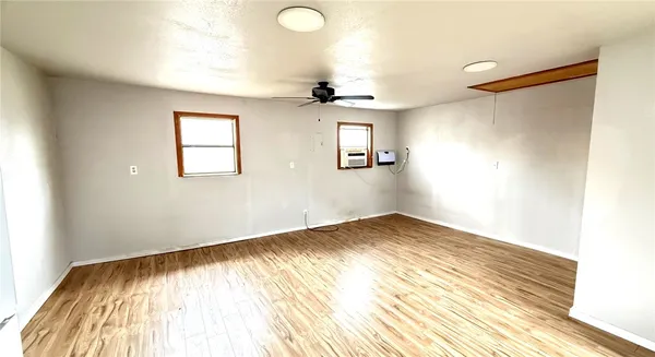 $500 | 1207 South Magnolia Street, Unit B, Hearne, TX 77859